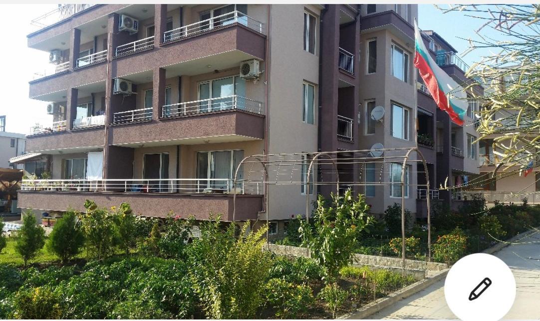 Dimitrov Apartments 布尔加斯 外观 照片