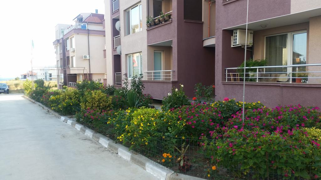 Dimitrov Apartments 布尔加斯 外观 照片