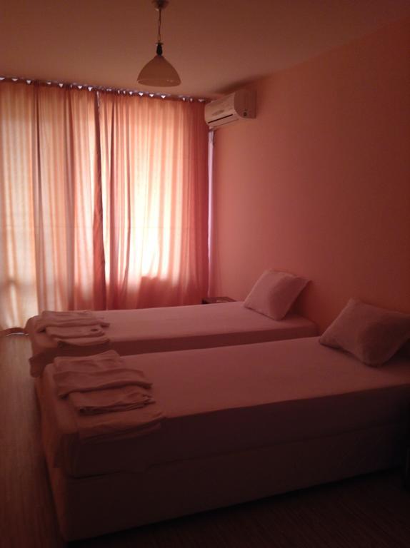 Dimitrov Apartments 布尔加斯 外观 照片